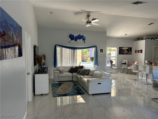 Foto del edificio - 306 SE 47th St