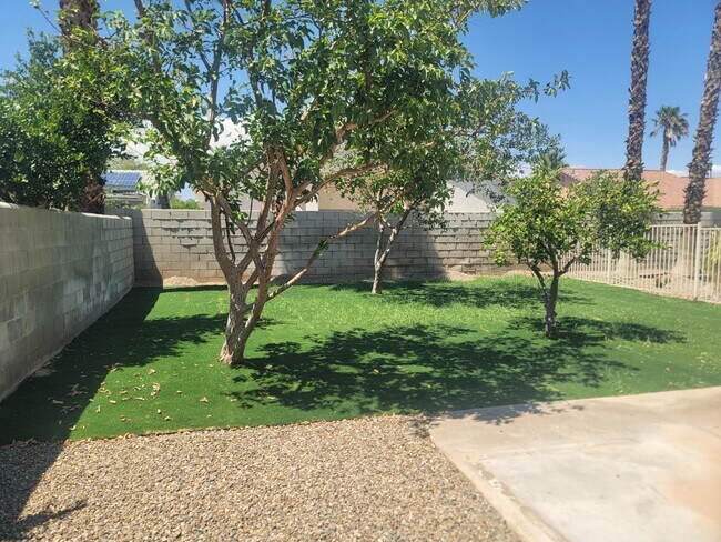 Foto del edificio - 67240 Garbino Rd