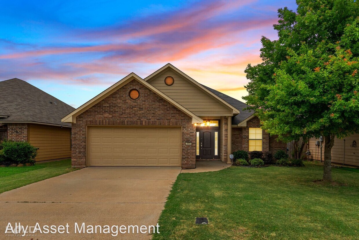 Primary Photo - 3 br, 2 bath House - 3910 White Lake