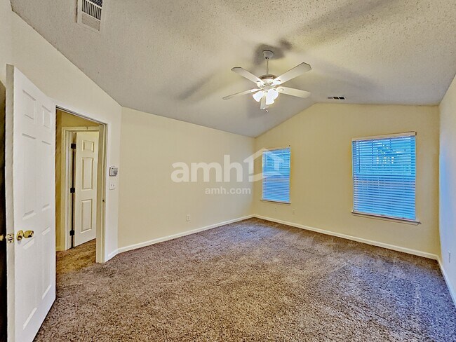 Foto del edificio - 4457 Grove Dr NW