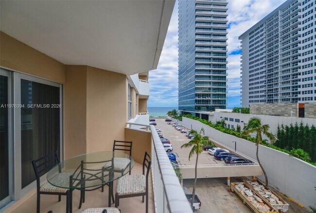 Foto del edificio - 1980 S Ocean Dr