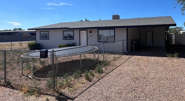 Building Photo - 527 W Juniper