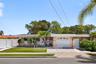 Building Photo - 2363 Judson St
