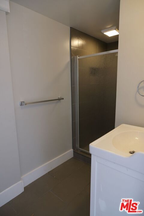 Foto del edificio - 1665 W 30th St
