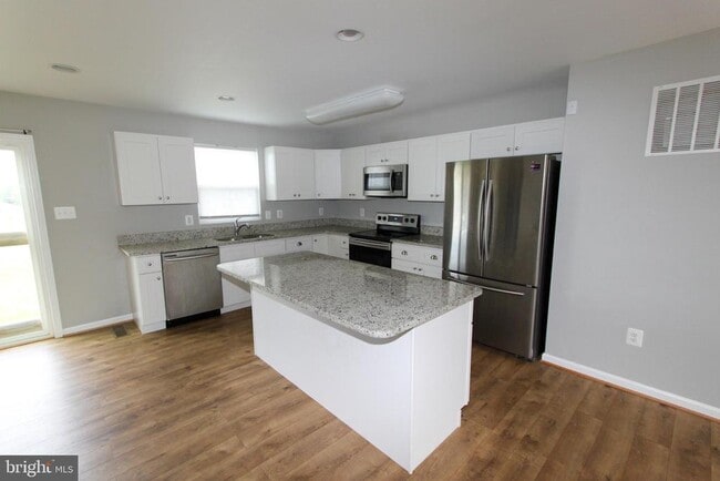 Building Photo - 123 Singleton Way