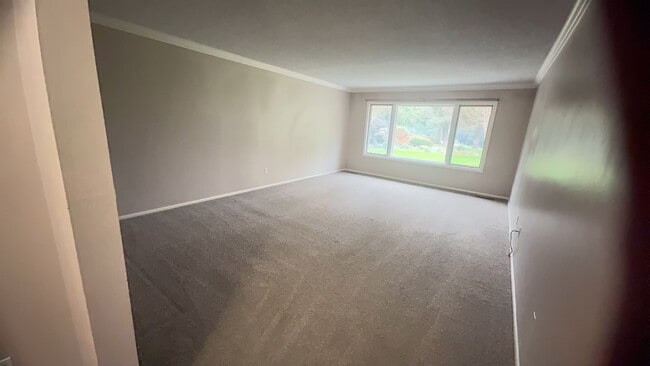 Building Photo - Beautiful Home with Golf course Views