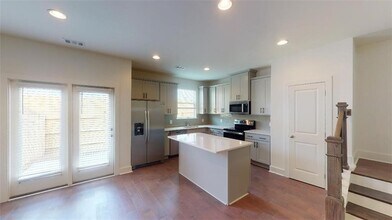 Building Photo - 6414 Shalks Xing Dr