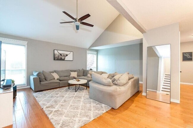 Foto del edificio - 3 Bedroom Townhouse In Moore!!! Available for Showing Now! 18-Month Lease Offer!! **SPECIAL 50% O...