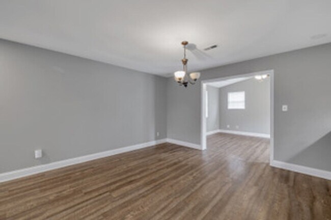 Foto del edificio - Knoxville 37912 - 3 bedroom 2 bath - call Kathy Leveille 865-556-0370