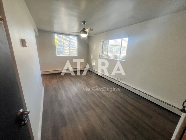 Building Photo - 177 W 300 N