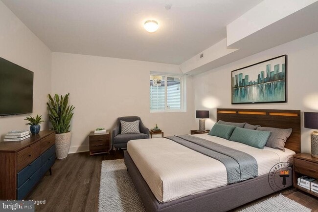 Foto del edificio - 1956 N 8th St