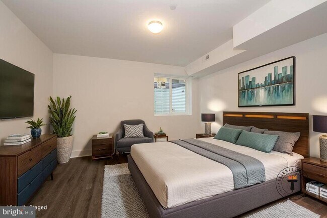 Building Photo - 1956 N 8th St