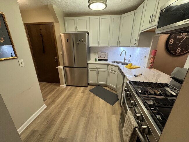 Cocina - 7500 Cahill Rd