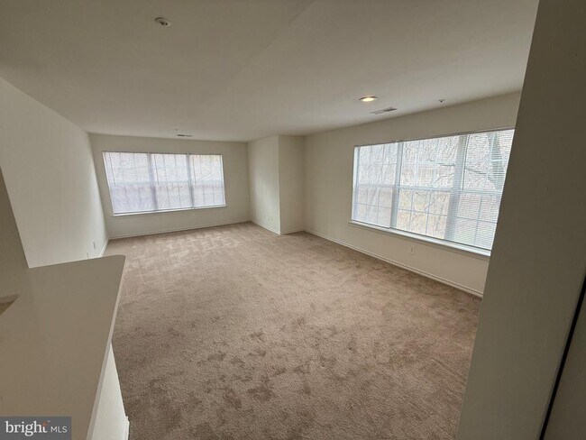 Foto del edificio - 18520 Boysenberry Dr