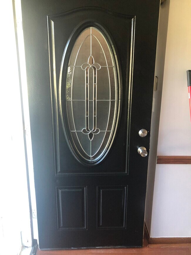 Entry - 2067 Marbut Ln
