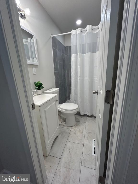 Building Photo - 504 Laurens St