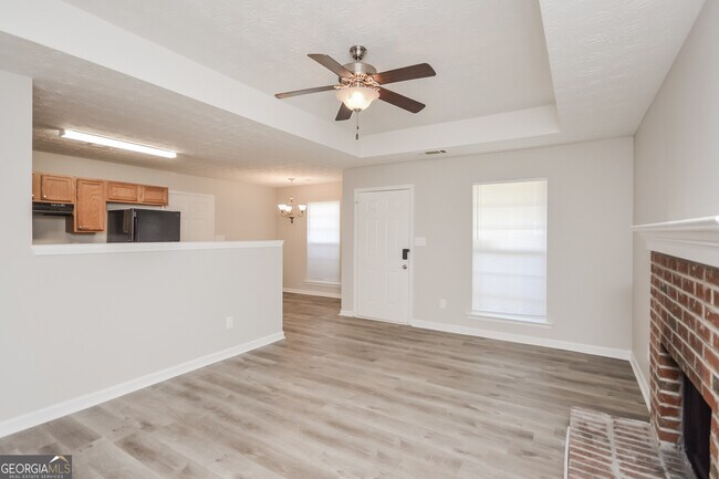Building Photo - 1090 Overlook Dr