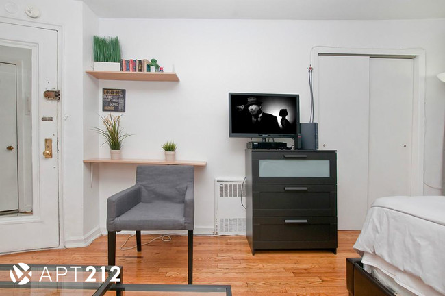 Foto del edificio - 333 E 21st St