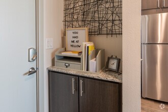 1BR, 1BA - 706 SF - Arca Green Mountain