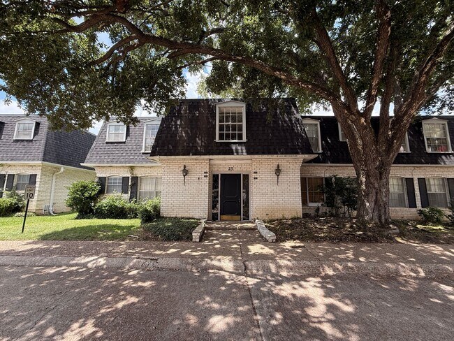 Foto del edificio - 3730 Fairfield Ave