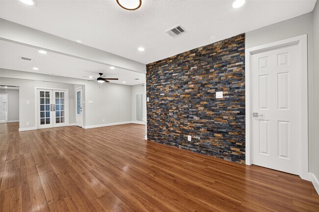 Foto del edificio - 12930 Kimberley Ln