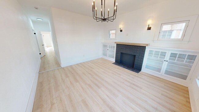 Interior Photo - 3rd St