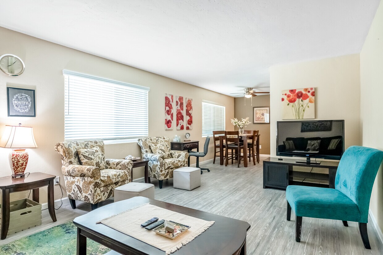 Foto principal - 718 N Floral St