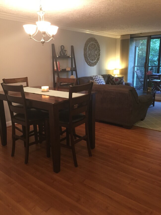 Living/dining - 55 River Rd