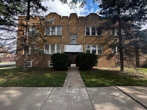 Building Photo - 3305 N Menard Ave