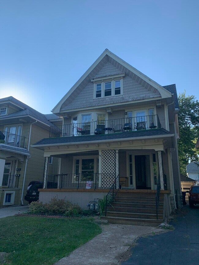 64 Roanoke Pky Unit 1, Buffalo, NY 14210 64 Roanoke Pky Buffalo, NY