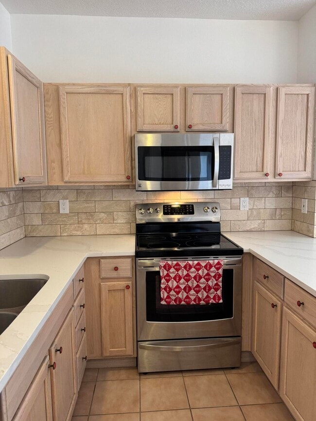 Building Photo - 9700 Lagrima De Oro Rd NE