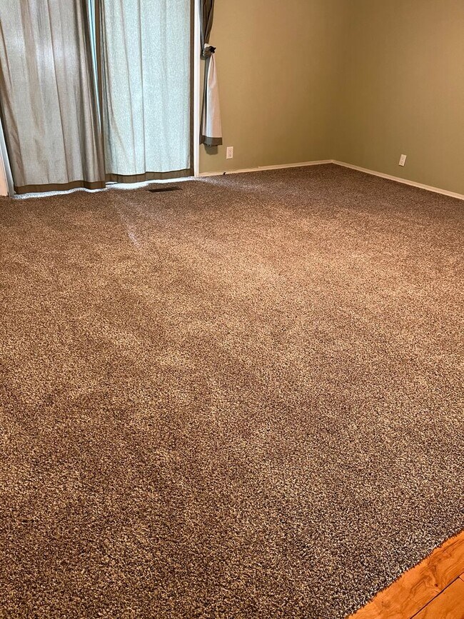 Foto del edificio - Charming townhome 2 bedroom, 2 bathroom to...