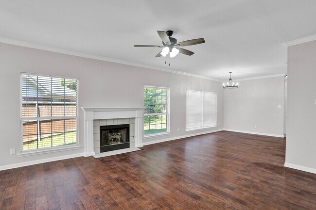 Building Photo - Coppell Cul-De-Sac living.  Ready Now!
