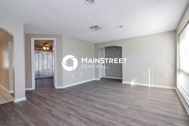 Building Photo - 3 Bedroom Pet-Friendly Home in Port Richey, FL with Main Street Renewal