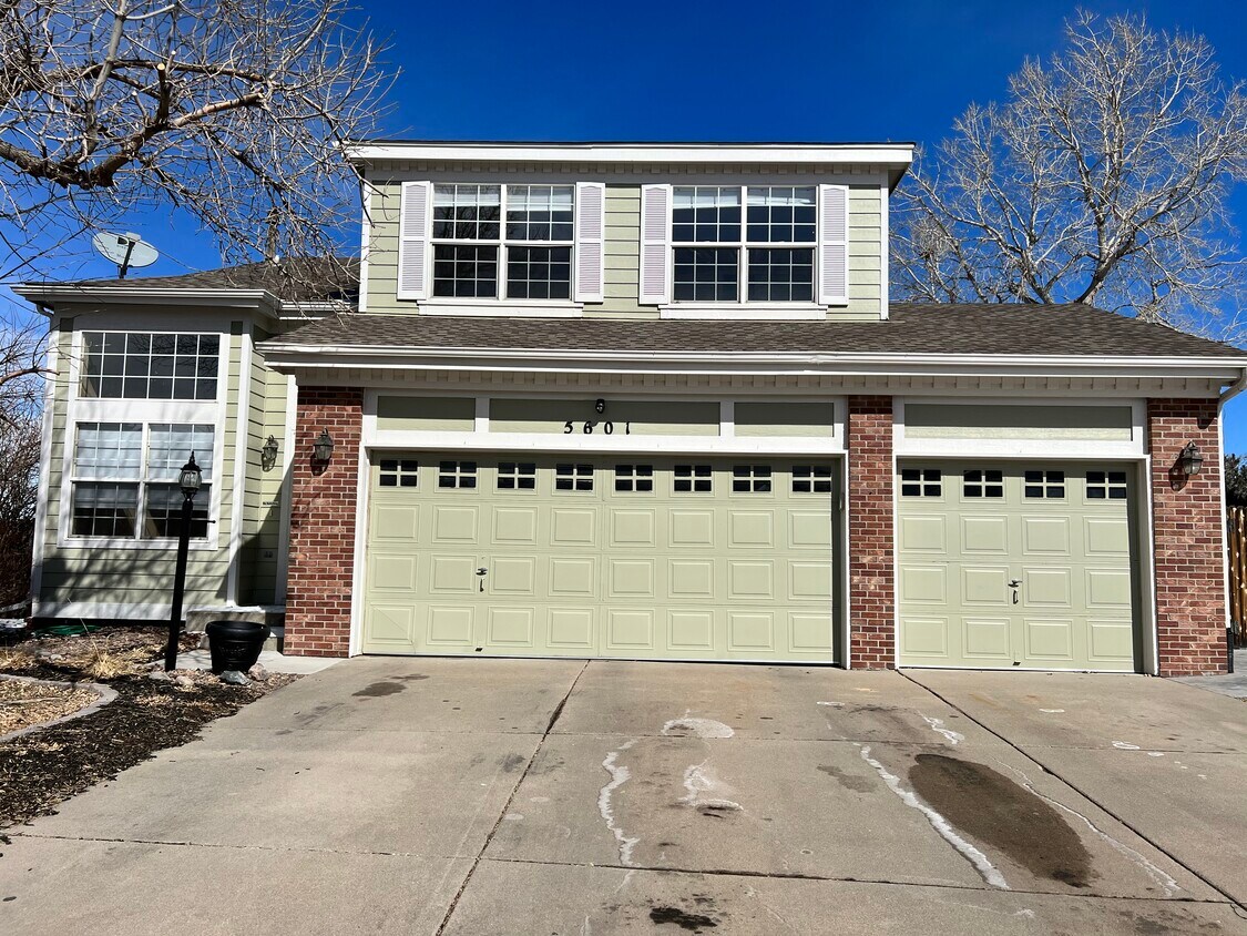 5601 S Biscay Ct, Aurora, CO 80015 House Rental in Aurora, CO