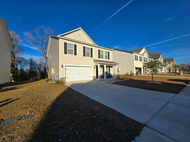 Foto del edificio - 5 bedroom 3 bath home in Pocalla Springs