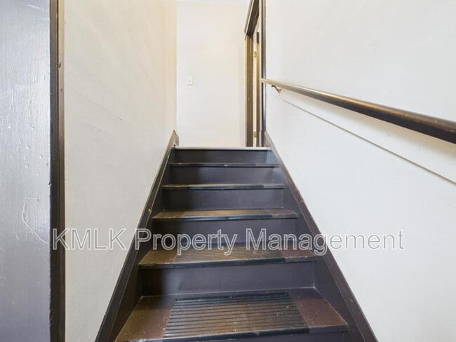 Building Photo - 2997 E 128th St