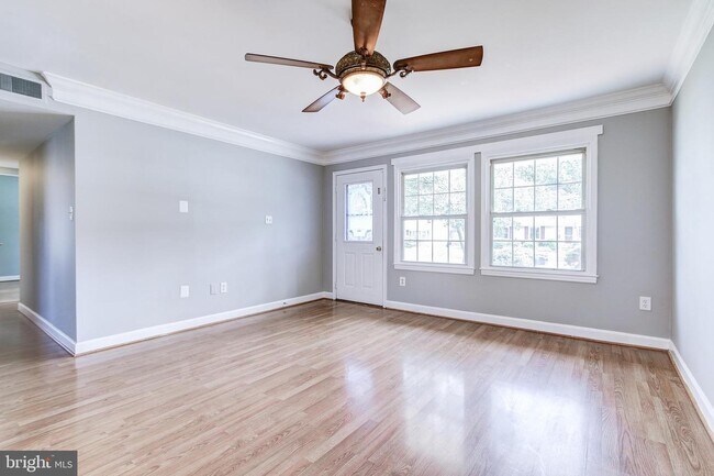 Building Photo - 1105 S Greenthorn Ave