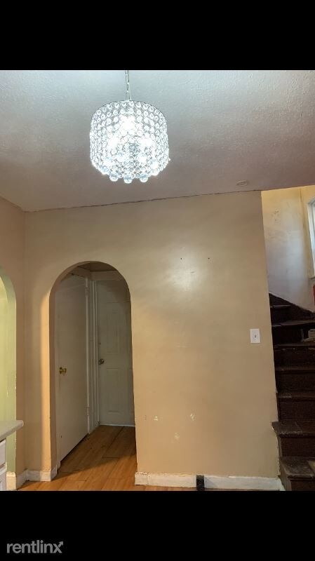 Foto del edificio - 4 br, 1 bath House - 63 Garfield St