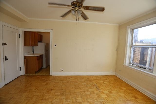 Foto del edificio - 701 W Belmont Ave