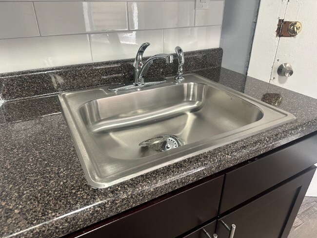 Foto del edificio - 129 3rd St