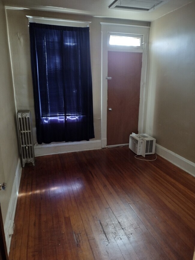 Old York Road House Rental in Baltimore, MD