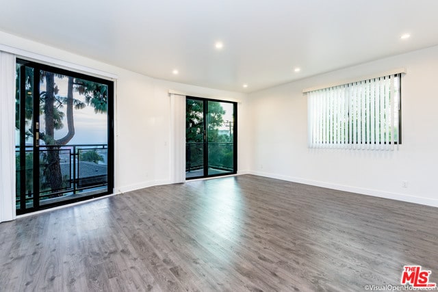 Building Photo - 8755 Shoreham Dr