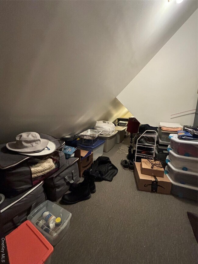 Foto del edificio - 50-37-50195 195th St