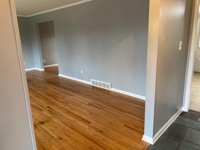 Building Photo - 4929 Sharon Hill Dr