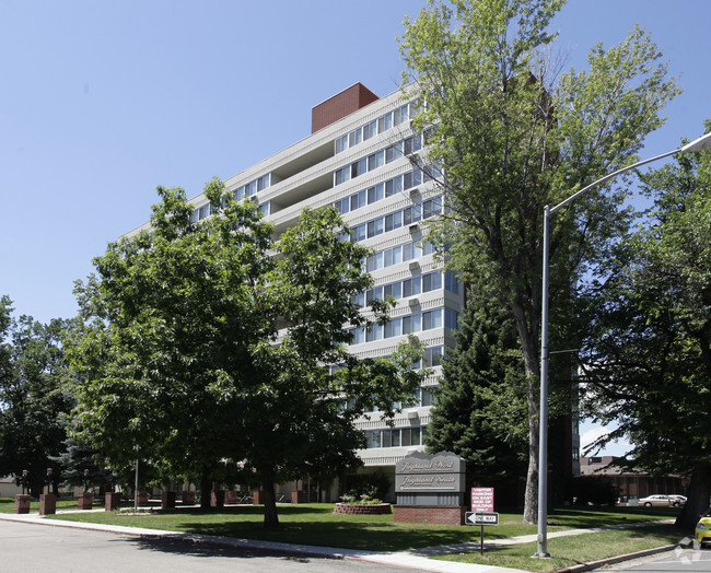 Foto del edificio - Highland West Senior Citizens Apartments