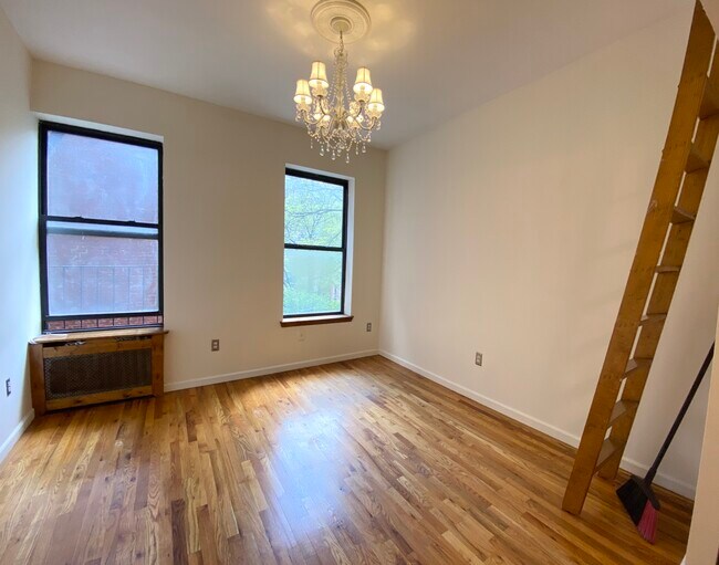 Building Photo - 491 Columbus Ave