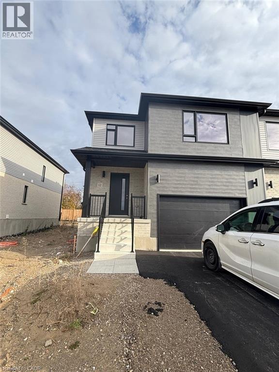 Photo principale - 12 Riddell Dr