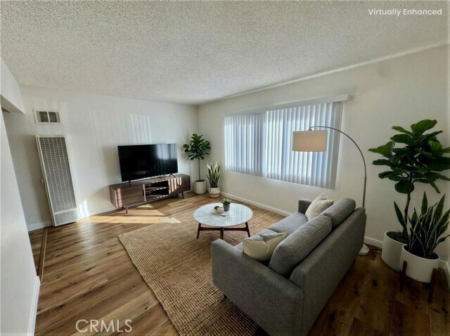 Foto del edificio - 1114 N Mayfair Ave