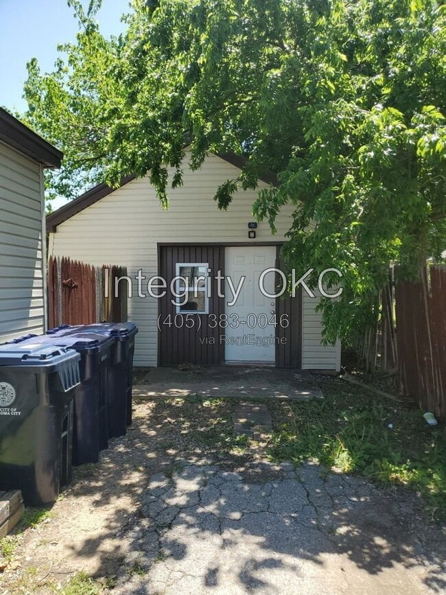 Building Photo - 3720 NW 29th St